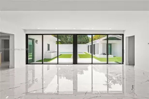 112 E 1st Ct, Miami Beach, FL 33139 - Photo 21