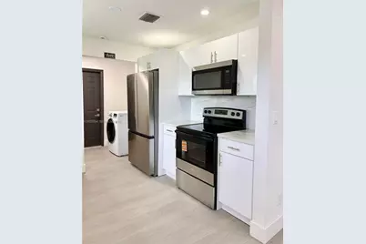 2614 NW 25th St, Fort Lauderdale, FL 33311 - Photo 9