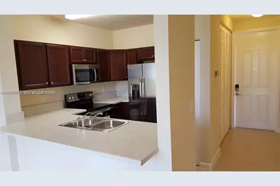 142 SE 28th Ter #7, Homestead, FL 33033 - Photo 9
