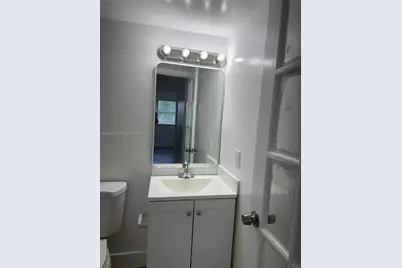 7195 NW 179th St, Hialeah, FL 33015 - Photo 17