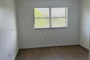 7195 NW 179th St, Hialeah, FL 33015 - Photo 13