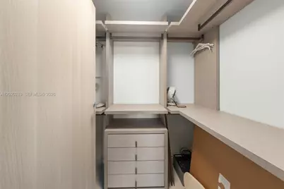 1000 Brickell Plz #4014, Miami, FL 33131 - Photo 19