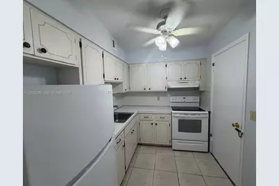 3550 NW 8th Ave #713, Pompano Beach, FL 33064 - Photo 7