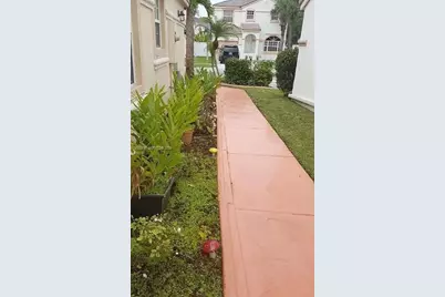 1433 NW 153rd Ave #1433, Pembroke Pines, FL 33028 - Photo 15