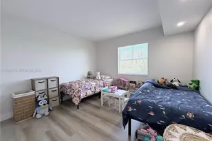 8240 SW 210th St, Cutler Bay, FL 33189 - Photo 9