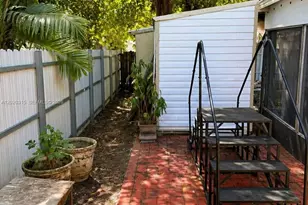 610 SW 66th Ave, Miami, FL 33144 - Photo 7