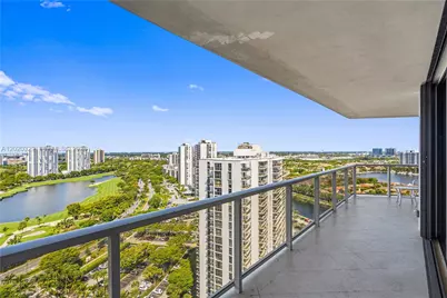 20281 E Country Club Dr #2101, Aventura, FL 33180 - Photo 9