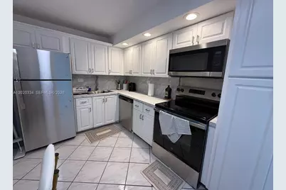 6039 Collins Ave #1236, Miami Beach, FL 33140 - Photo 7