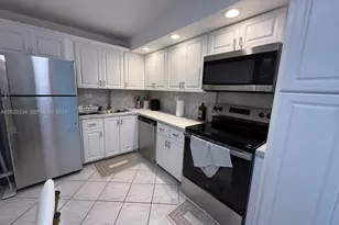 6039 Collins Ave, Miami Beach, FL 33140 - Photo 7