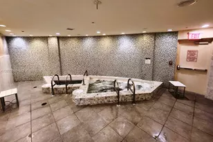 253 NE 2nd St, Miami, FL 33132 - Photo 35