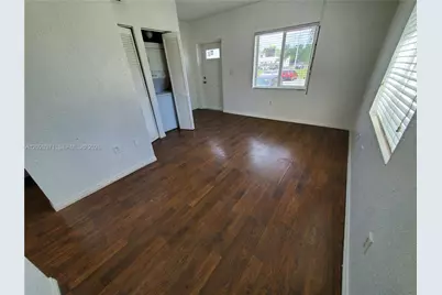 300 NW 84th Ter #300, Miami, FL 33150 - Photo 7