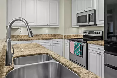 6885 NW 75th Pl, Parkland, FL 33067 - Photo 35