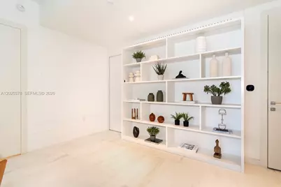 300 Biscayne Boulevard Way #802E, Miami, FL 33131 - Photo 9