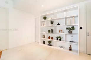 300 Biscayne Blvd Way, Miami, FL 33131 - Photo 9