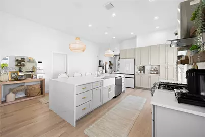 1804 NW 145th Ter, Pembroke Pines, FL 33028 - Photo 13