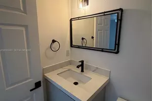 16940 SW 94th Ave, Palmetto Bay, FL 33157 - Photo 11