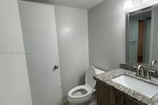 7470 Miami Lakes Dr, Miami Lakes, FL 33014 - Photo 17