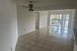 6272 NW 186th St, Hialeah, FL 33015 - Photo 5