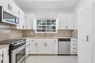 731 Sistina Ave, Coral Gables, FL 33146 - Photo 3