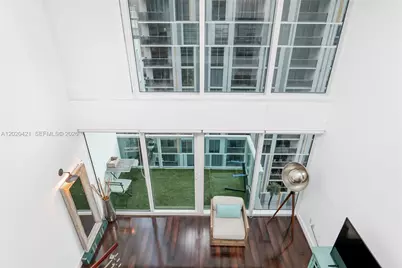 41 SE 5th St #704, Miami, FL 33131 - Photo 5