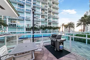 41 SE 5th St, Miami, FL 33131 - Photo 39
