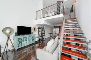 41 SE 5th St, Miami, FL 33131 - Photo 11