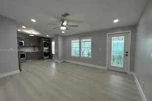 740 NW 219th Ave, Pembroke Pines, FL 33029 - Photo 5