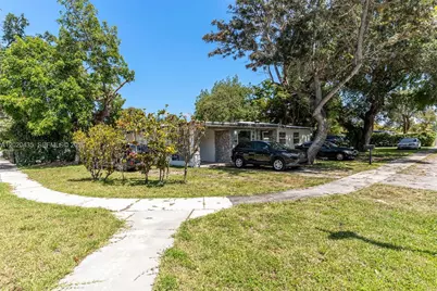 13075 NW 16th Ave, North Miami, FL 33167 - Photo 17