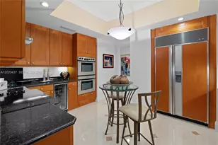 21200 Point Pl, Aventura, FL 33180 - Photo 11