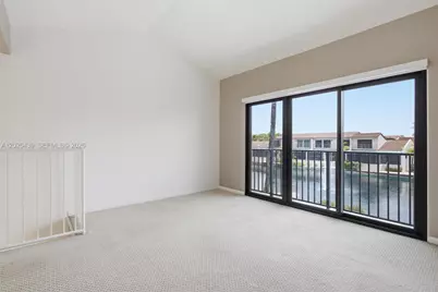 8555 Ardoch Rd, Miami Lakes, FL 33016 - Photo 27