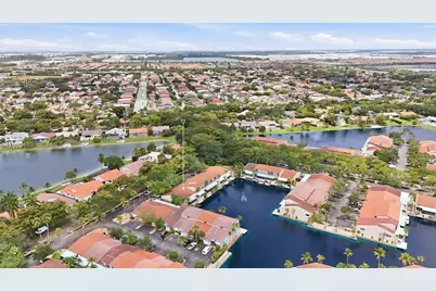 8555 Ardoch Rd, Miami Lakes, FL 33016 - Photo 39