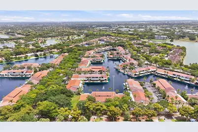 8555 Ardoch Rd, Miami Lakes, FL 33016 - Photo 37