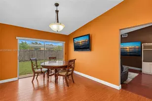 11061 SW 163rd St, Miami, FL 33157 - Photo 9