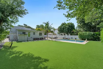 11144 NE 8th Ct, Biscayne Park, FL 33161 - Photo 33