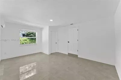 11144 NE 8th Ct, Biscayne Park, FL 33161 - Photo 15