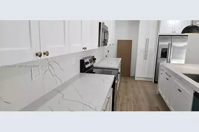 9939 NW 19th St, Coral Springs, FL 33071 - Photo 7