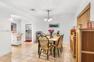 500 NW 96th Terrace, Pembroke Pines, FL 33024 - Photo 5