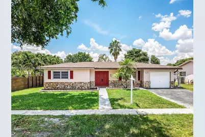 500 NW 96th Ter, Pembroke Pines, FL 33024 - Photo 1