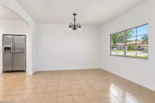 500 NW 96th Terrace, Pembroke Pines, FL 33024 - Photo 5