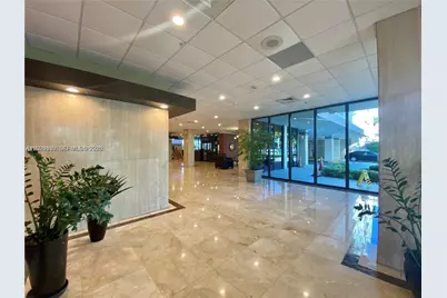 400 Kings Point Dr #811, Sunny Isles Beach, FL 33160 - Photo 5