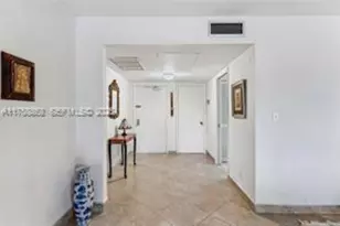 3800 Oaks Clubhouse Dr, Pompano Beach, FL 33069 - Photo 3