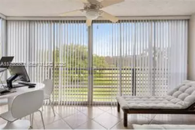3800 Oaks Clubhouse Dr #307, Pompano Beach, FL 33069 - Photo 11