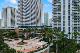 901 Brickell Key Blvd, Miami, FL 33131 - Photo 19