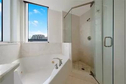901 Brickell Key Blvd #609, Miami, FL 33131 - Photo 9