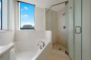 901 Brickell Key Blvd, Miami, FL 33131 - Photo 9