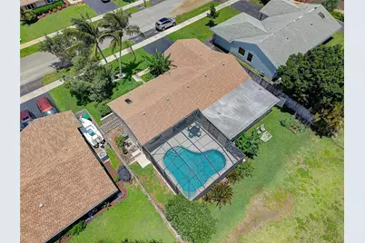 1070 Cedar Creek Way, Davie, FL 33325 - Photo 41