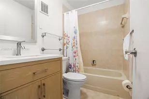 1070 Cedar Creek Way, Davie, FL 33325 - Photo 17
