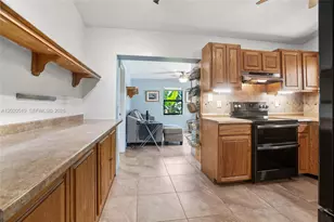 1070 Cedar Creek Way, Davie, FL 33325 - Photo 21