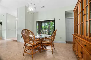 1070 Cedar Creek Way, Davie, FL 33325 - Photo 9