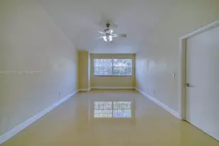 18326 NW 68th Ave, Hialeah, FL 33015 - Photo 5